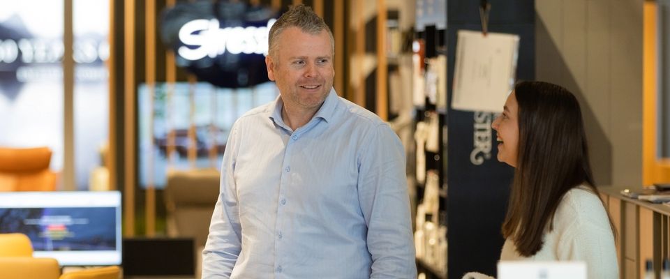 Christian Bjørnsen er daglig leder i møbelbutikken I. Bjørnsen.